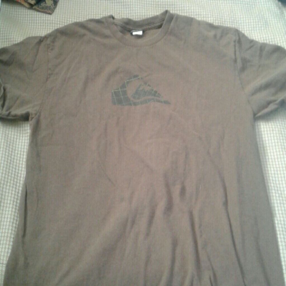 quiksilver t shirt